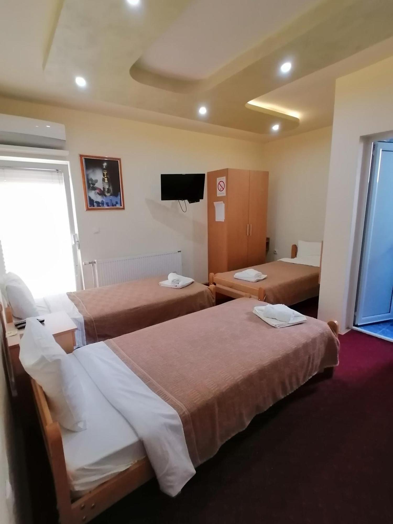 Hotel Talija Svilajnac Экстерьер фото