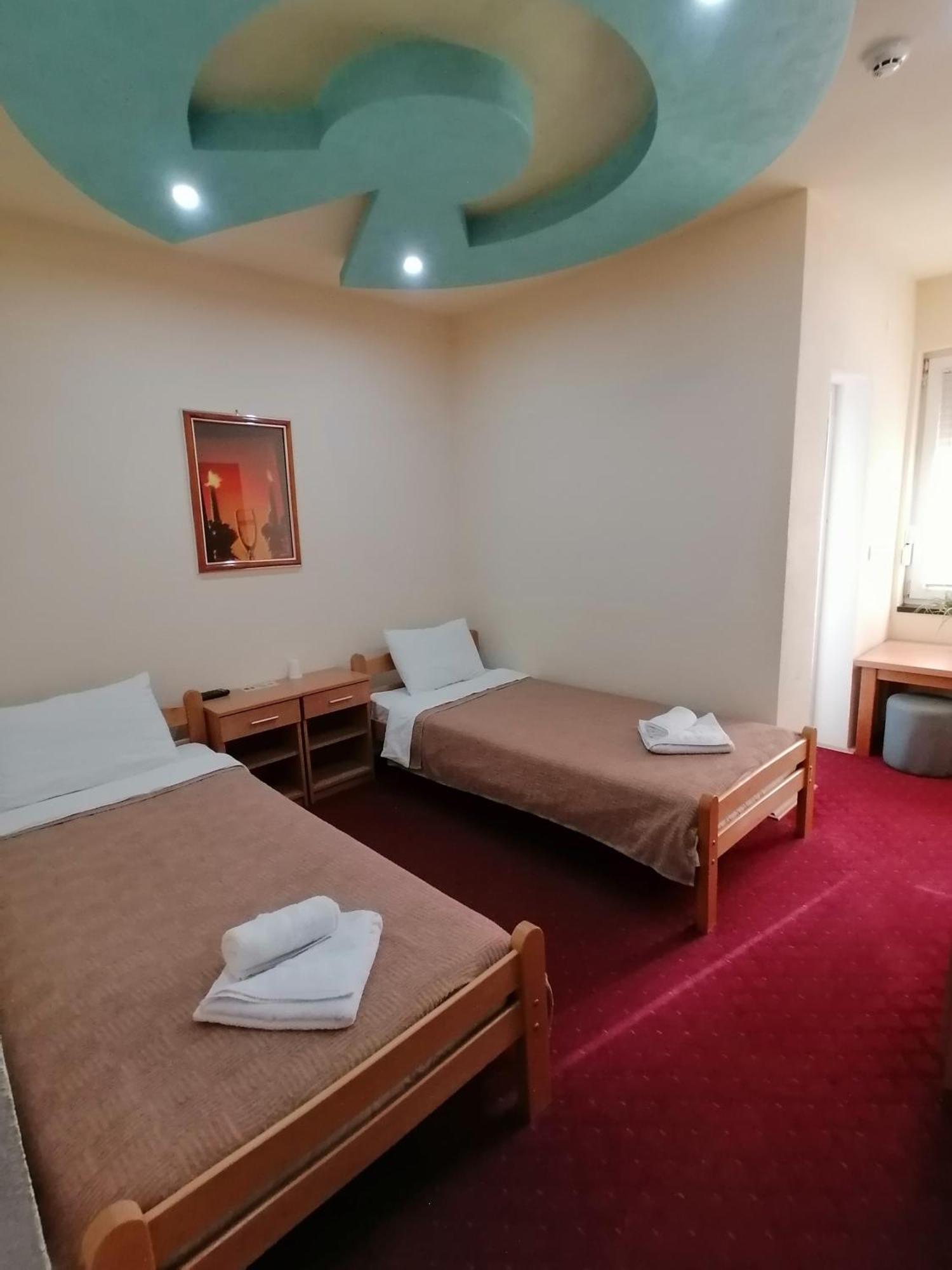 Hotel Talija Svilajnac Экстерьер фото
