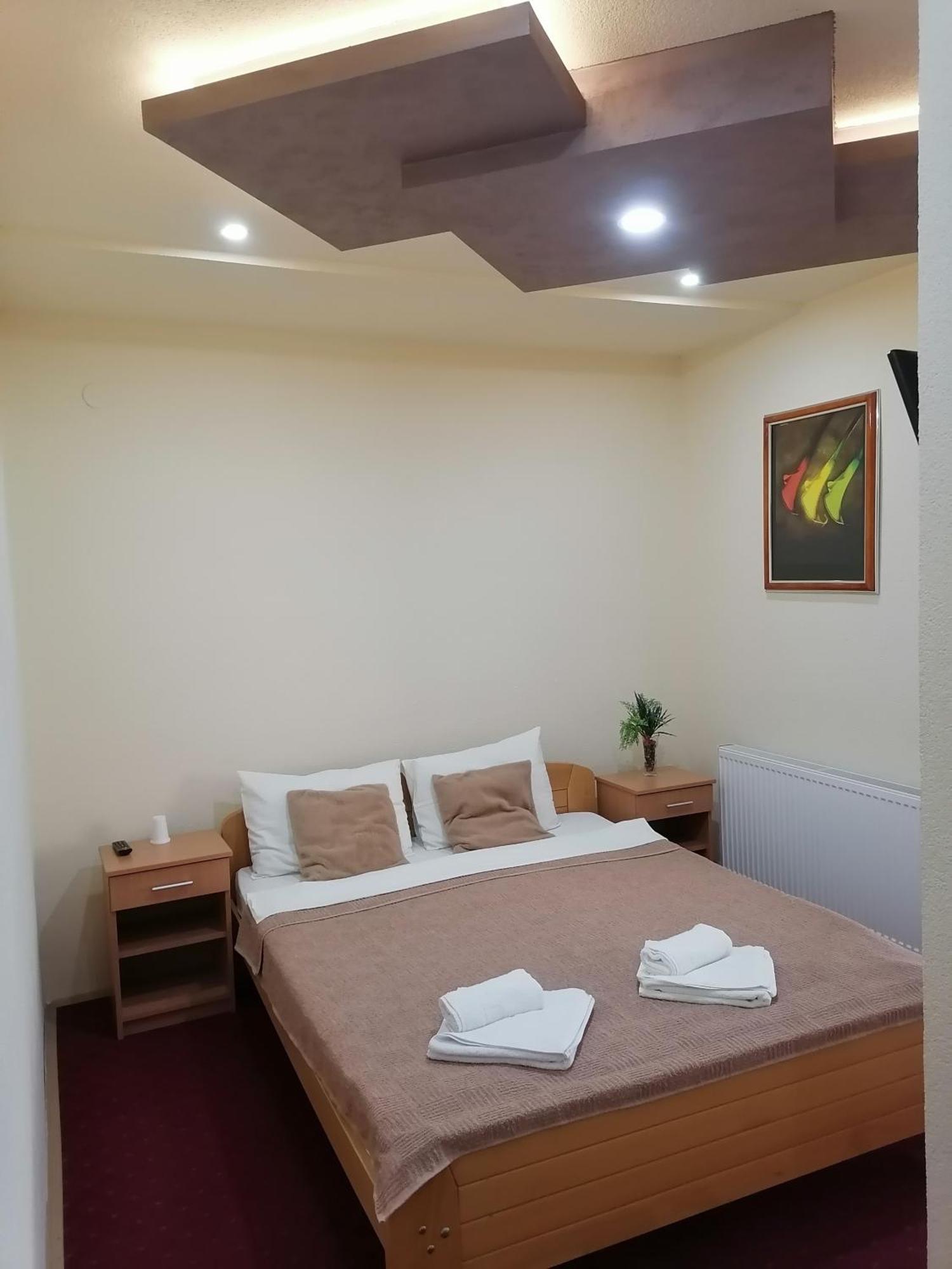 Hotel Talija Svilajnac Экстерьер фото