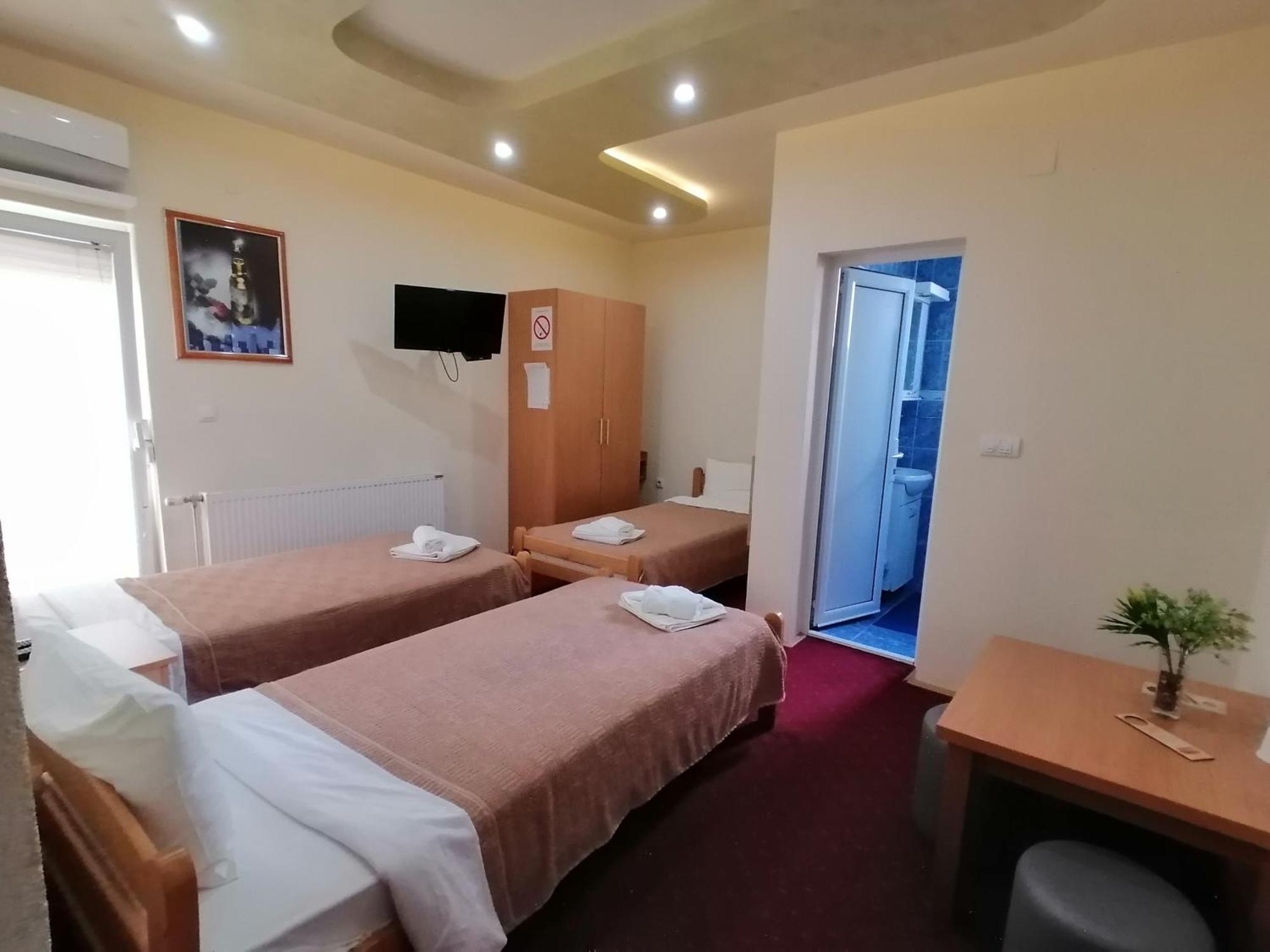 Hotel Talija Svilajnac Экстерьер фото