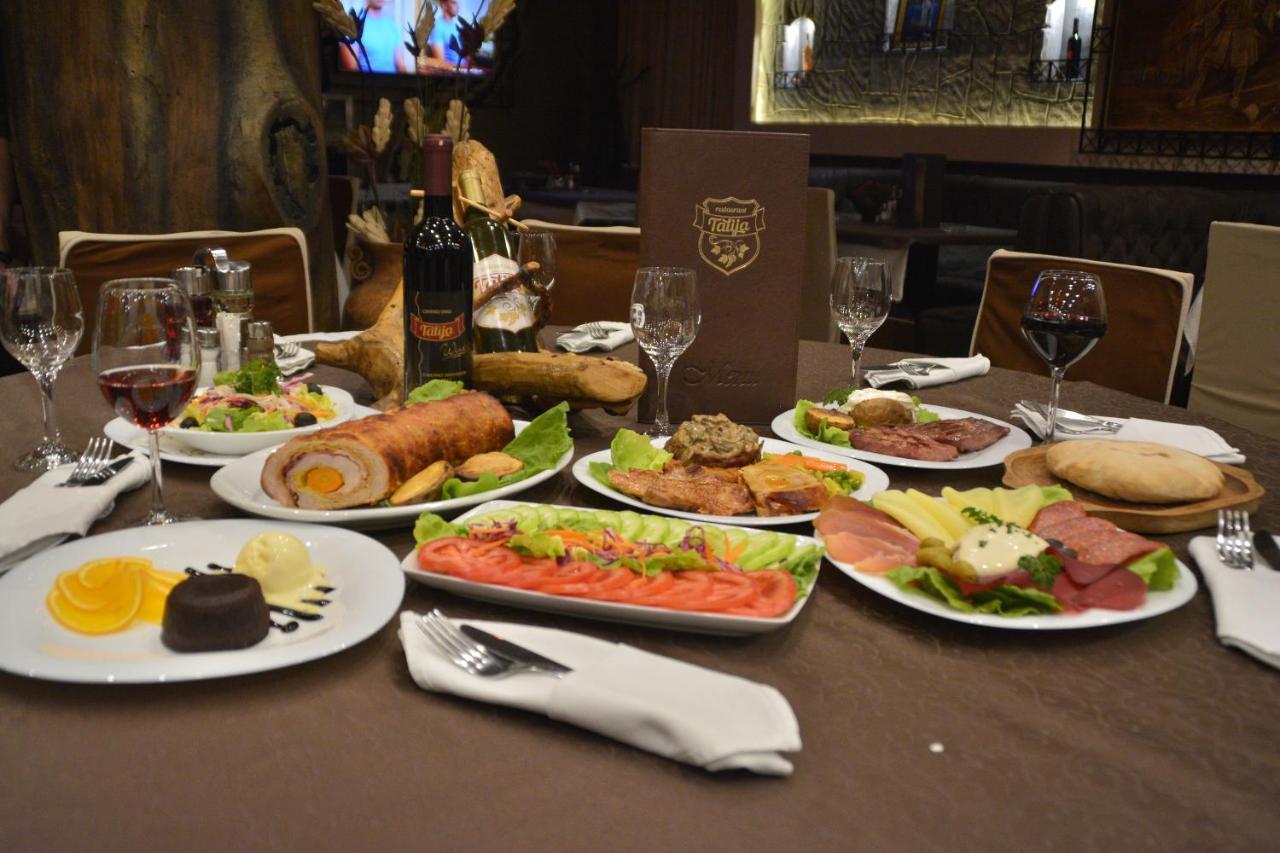 Hotel Talija Svilajnac Экстерьер фото