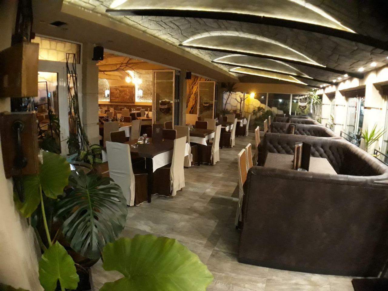 Hotel Talija Svilajnac Экстерьер фото